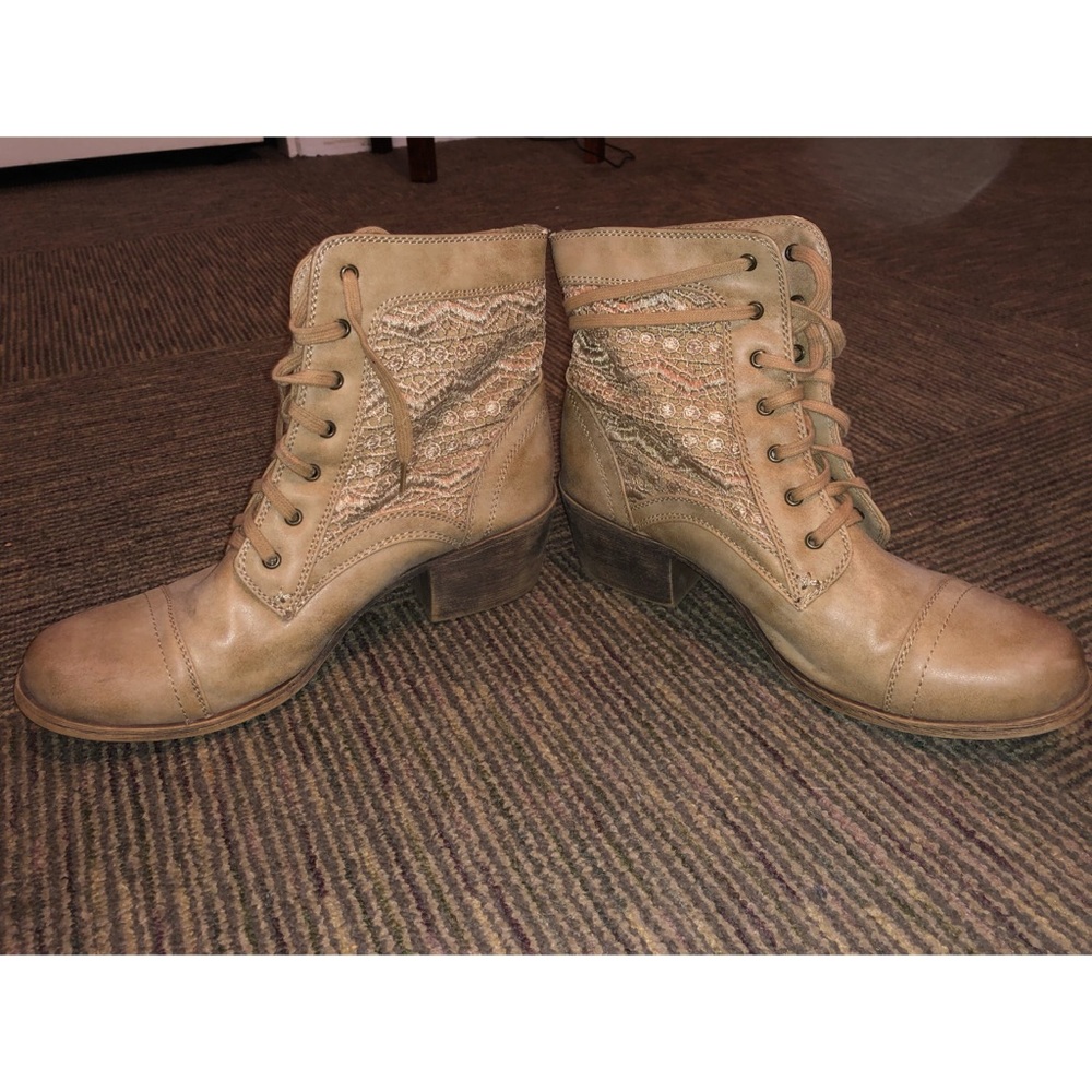 Roxy Booties
